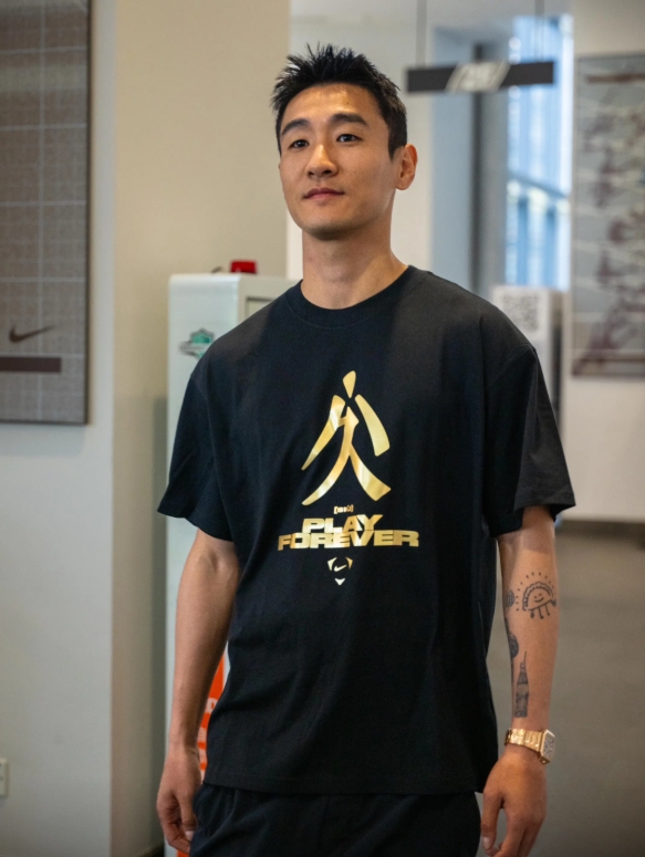 韦世豪社媒力挺C罗：人生偶像配专属汉字，本届世界杯圆梦