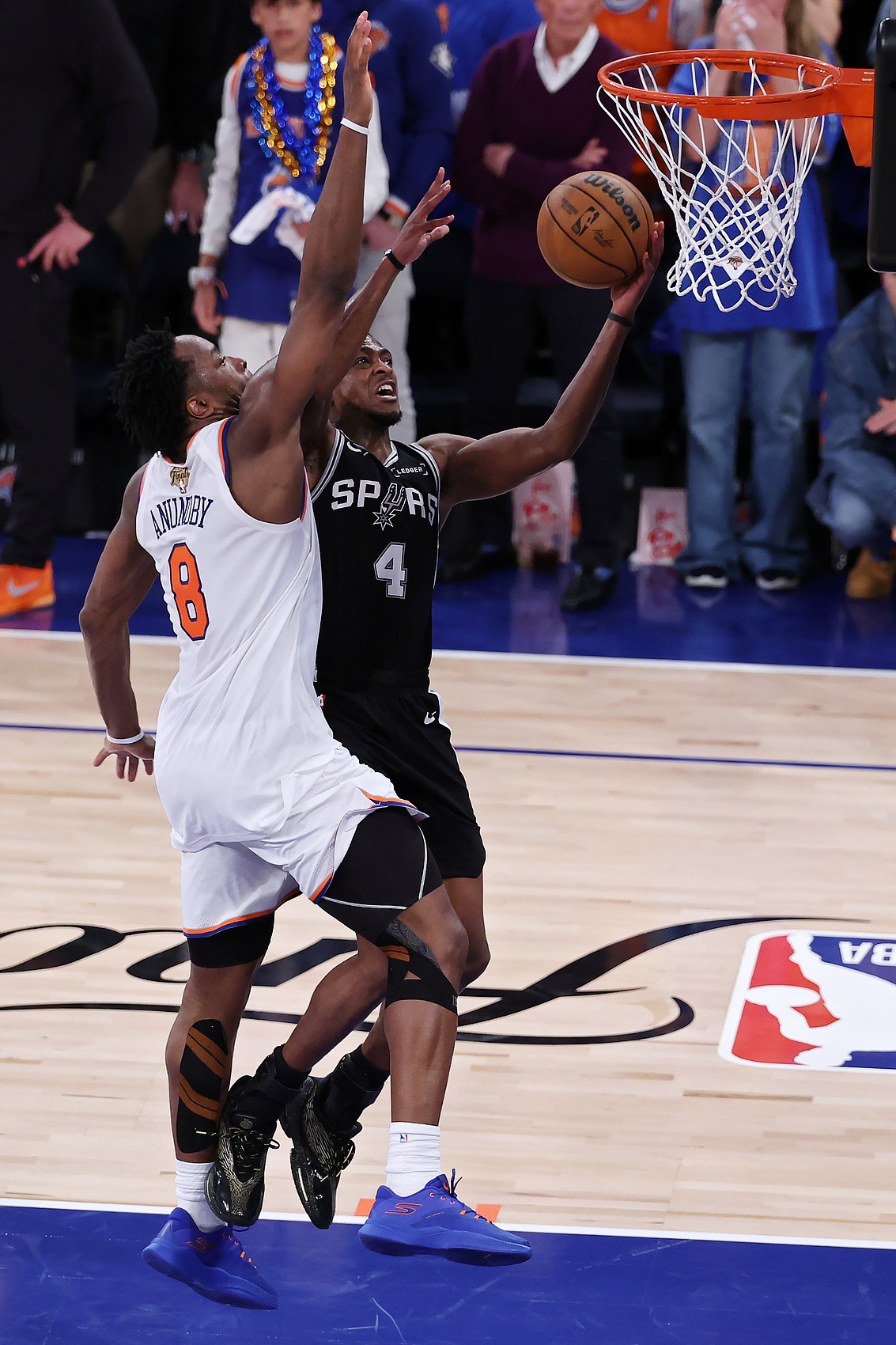 福克斯上篮被盖遭补篮绝杀 船记：NBA史上最耻辱时刻之一