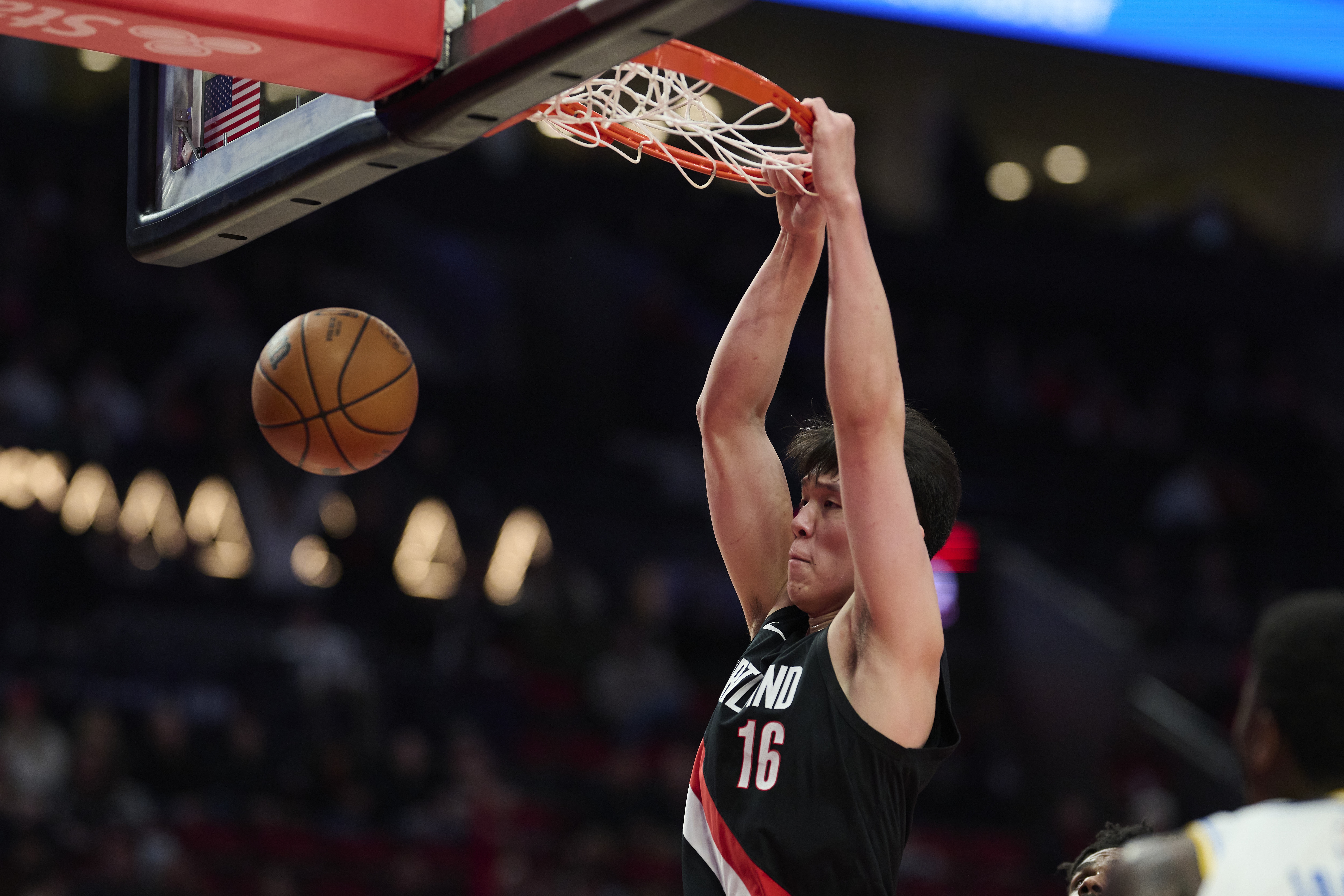 NBA合同条款成枷锁：杨瀚森首场热身赛无效力资格