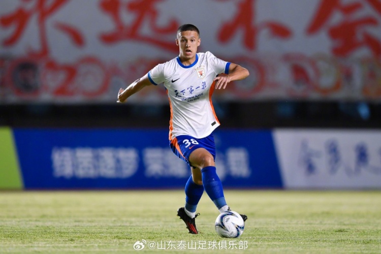 山东泰山5-0横扫广西恒宸 泽卡戴帽陈蒲李小恒建功 山东泰山5-0横扫广西恒宸 泽卡戴帽陈蒲李小恒建功