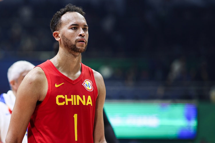 归化冻结但李凯尔可征召 中国男篮2027窗口期存变数