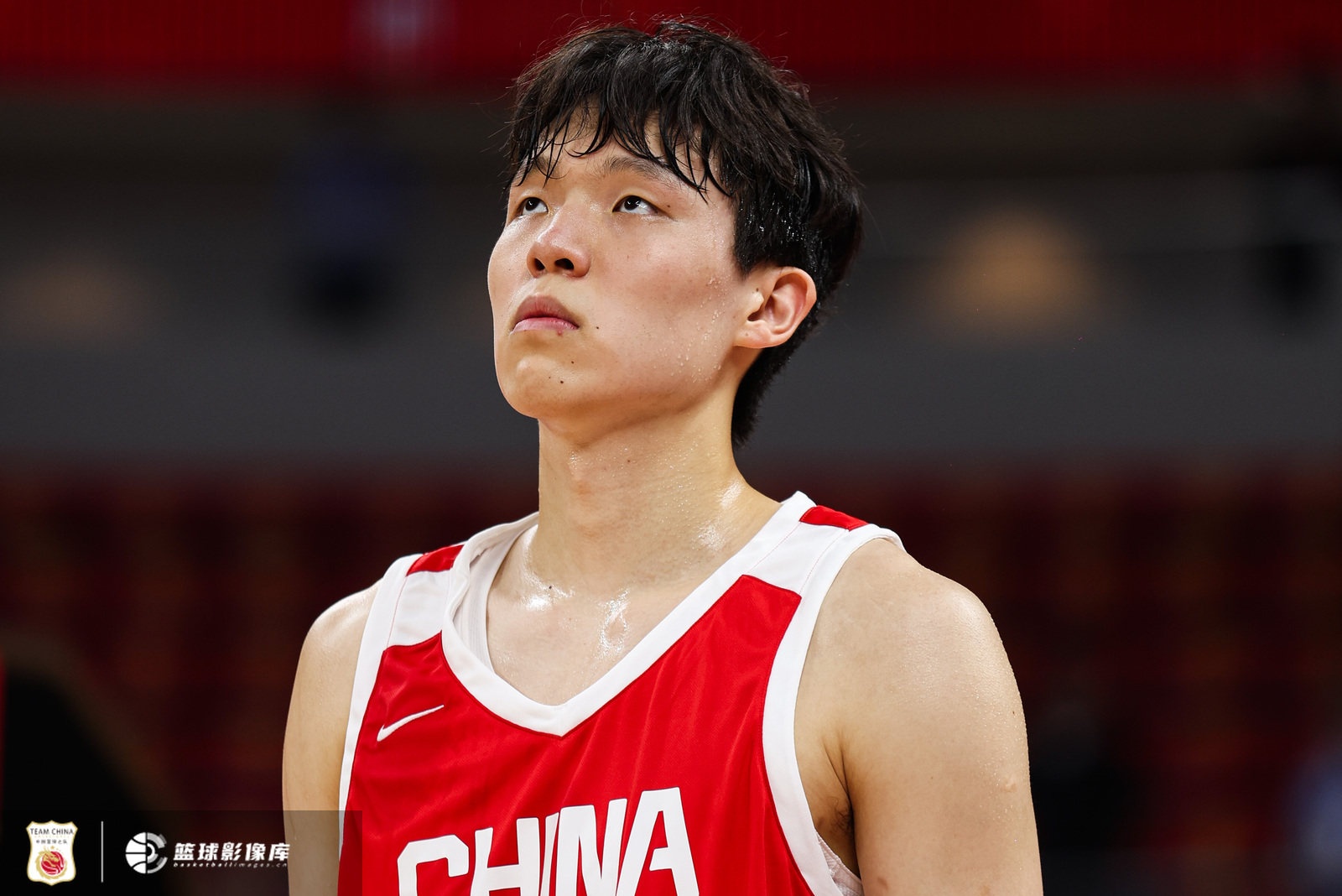 首节折戟内线：杨瀚森4分钟0分1犯规，中国男篮20-22落后荷兰