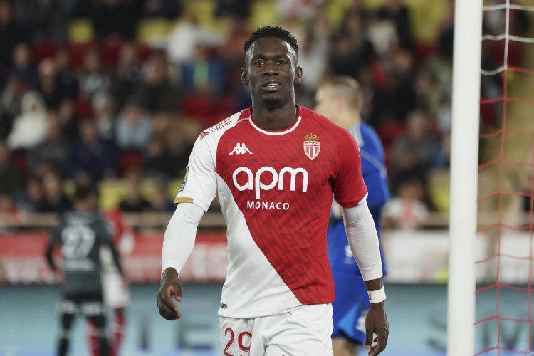 巴黎锋线换血瞄准巴洛贡，热刺切尔西竞购