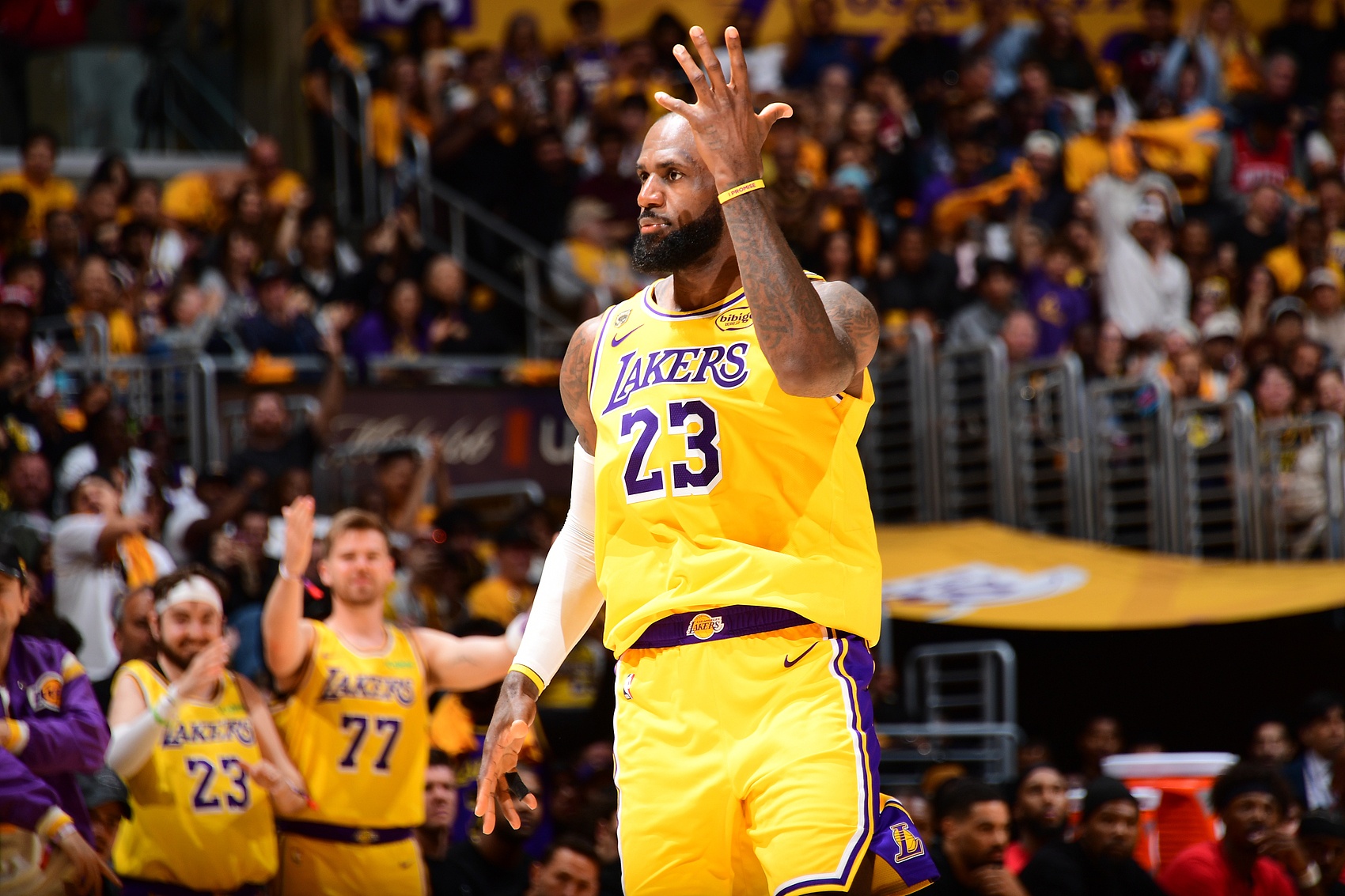 森林狼全力追逐41岁詹姆斯：上季场均20.9分仍被视为核心拼图