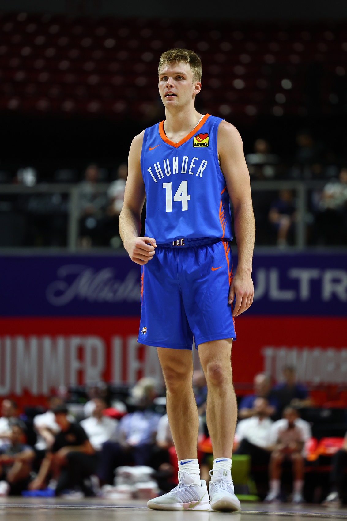 夏联雷霆79-104负勇士,16号秀斯特尔茨10中5得13分0失误