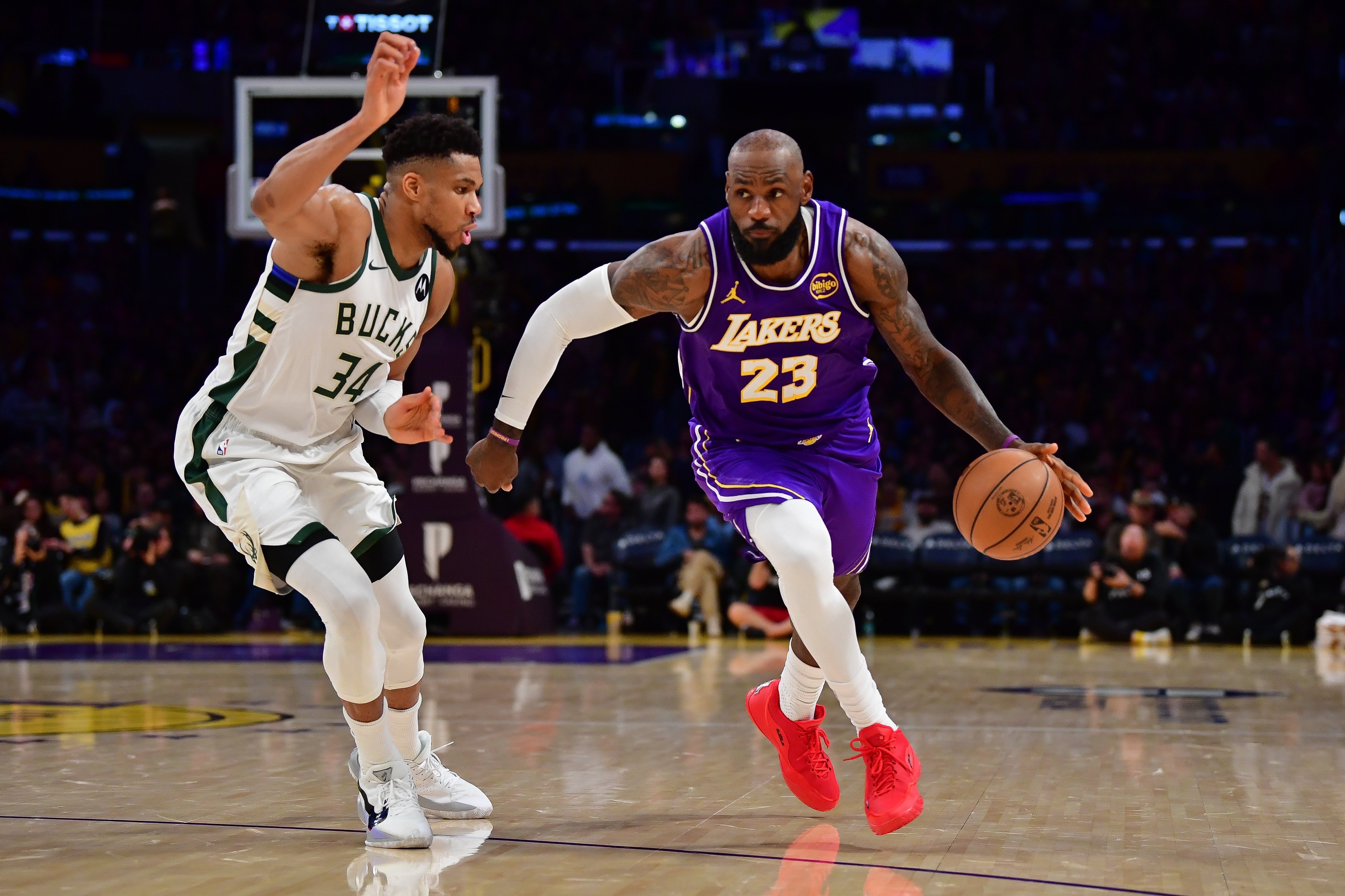 ESPN记者:詹姆斯不愿当第三选择 热火缺少第一组织者完美适配