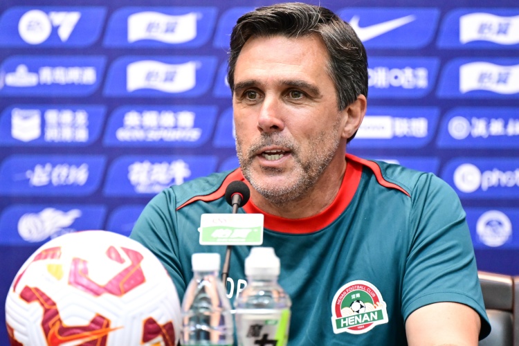 连续三次禁区内犯规均遭漏判 河南队正式向中国足协申诉 连续三次禁区内犯规均遭漏判 河南队正式向中国足协申诉