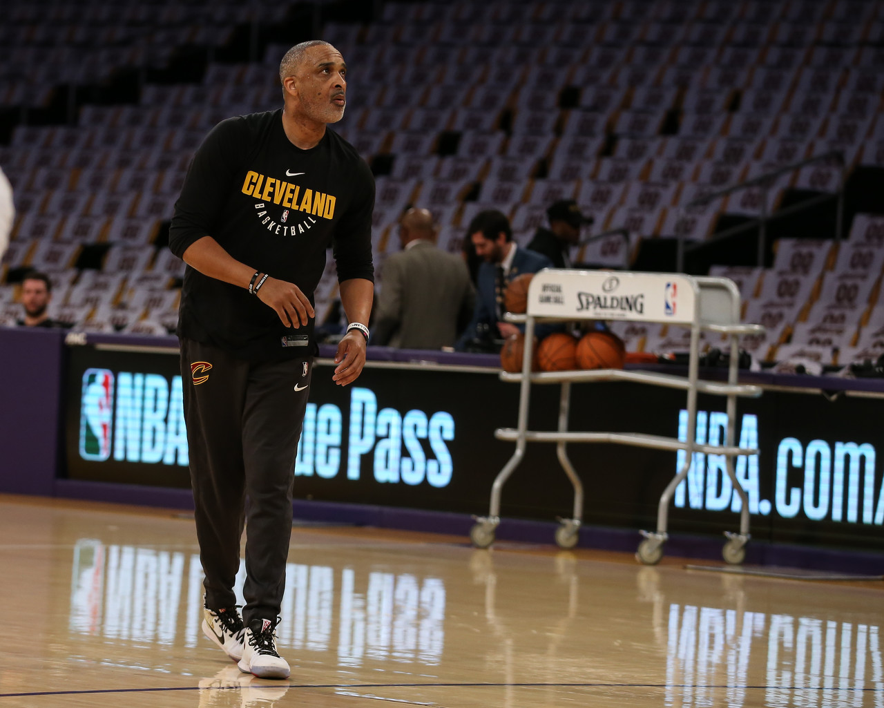 菲尔·汉迪将如何提升76人实力？ 此前他曾帮助欧文小卡等人进步